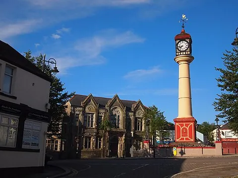 tredegar: a town and community with a town council in Blaenau Gwent borough, Wales (OS grid ref SO145095)