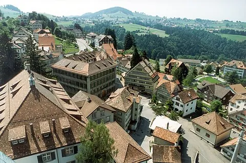 trogen: a municipality, a town, a de facto capital of Appenzell Outer Rhodes canton, Switzerland
