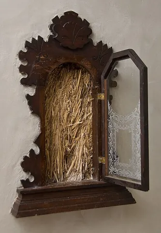 truth window: a hole in the facade of a wall intended to show the structural material