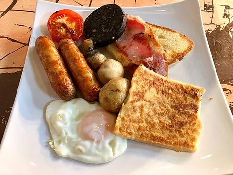 ulster fry: a meal traditionally served for breakfast in Northern Ireland (Ulster), consisting mainly of fried...