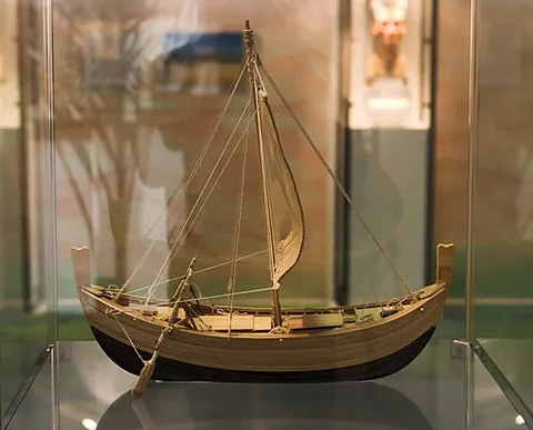 uluburun shipwreck: a Late Bronze Age wreck of a wooden, single-masted, cargo-laden sailing ship, found near Uluburun