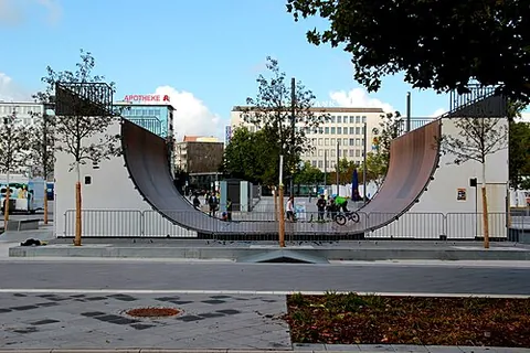vert ramp: a ramp that transitions from a horizontal surface to a vertical one