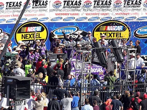 victory lane: the place where the winner of a motor race goes to celebrate victory after an event