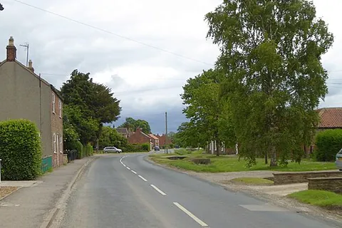 weaverthorpe: a village and civil parish in North Yorkshire, England, previously in Ryedale district (OS grid ref...