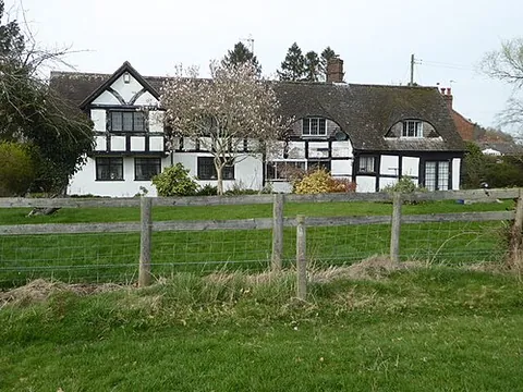 white ladies aston: a village and civil parish in Wychavon district, Worcestershire, England (OS grid ref SO9252)