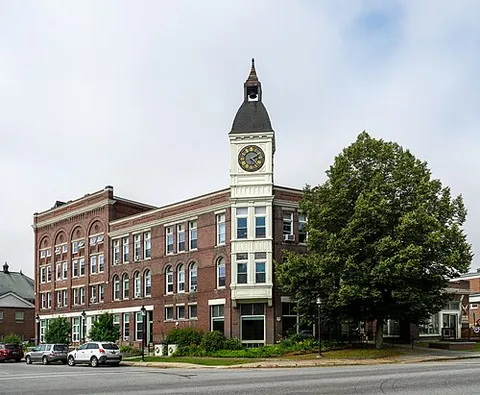 woodsville: a census-designated place in the town of Haverhill, Grafton County, New Hampshire, United States