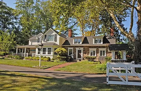 wyckoff: a surname from Dutch