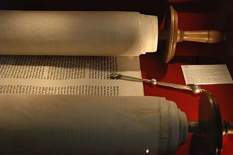 yad: a pointer used in the ritual of Torah-reading