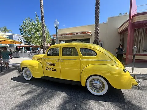 yellow cab: a yellow taxi, particularly officially licensed taxis in New York City and certain other...