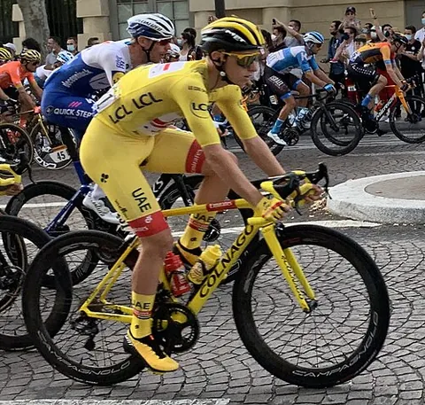 yellow jersey: especially in the Tour de France: the yellow shirt worn by the leader of a stage of a cycling race,...