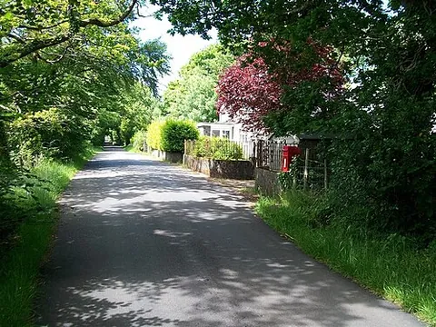 ynys: a hamlet in Llanystumdwy community, Gwynedd, Wales (OS grid ref SH4642)