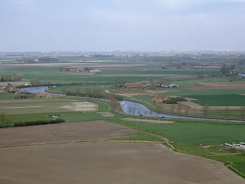 yser: a river that flows through French and West Flanders to the North Sea