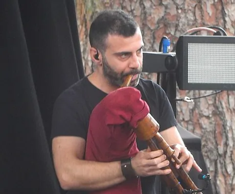 zampogna: a kind of Italian double-chantered bagpipe