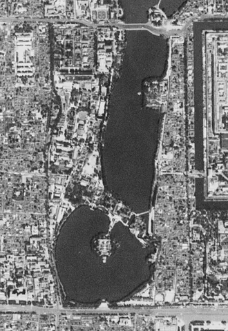 zhongnanhai: an area and building in Xicheng district, Beijing, China, which houses the government leaders of...